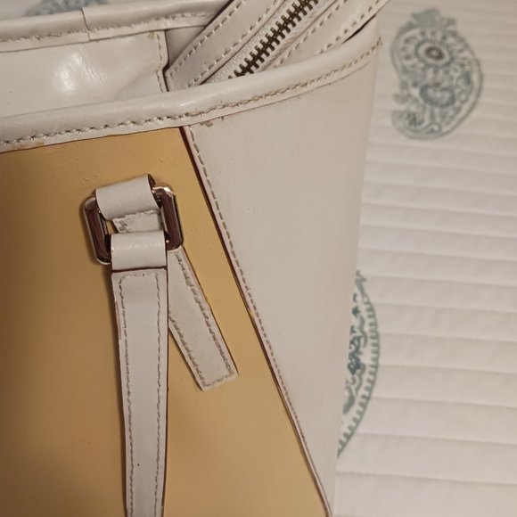 Antonio Melani two tone leather shoulder bag - Picture 11 of 16